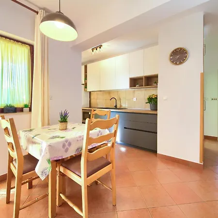 Apartamento Sokolovski Krk Town