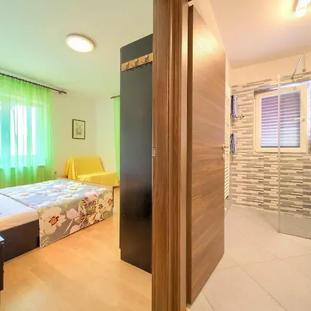 Sokolovski Apartment *